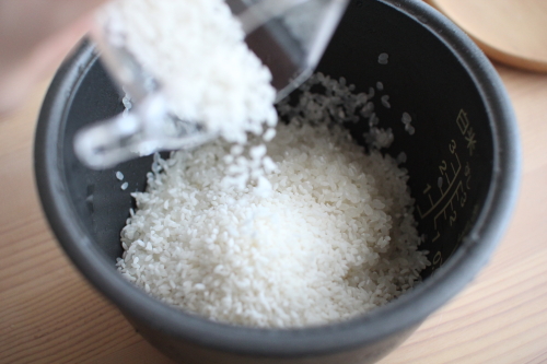 マンナンヒカリは洗ったお米に混ぜる